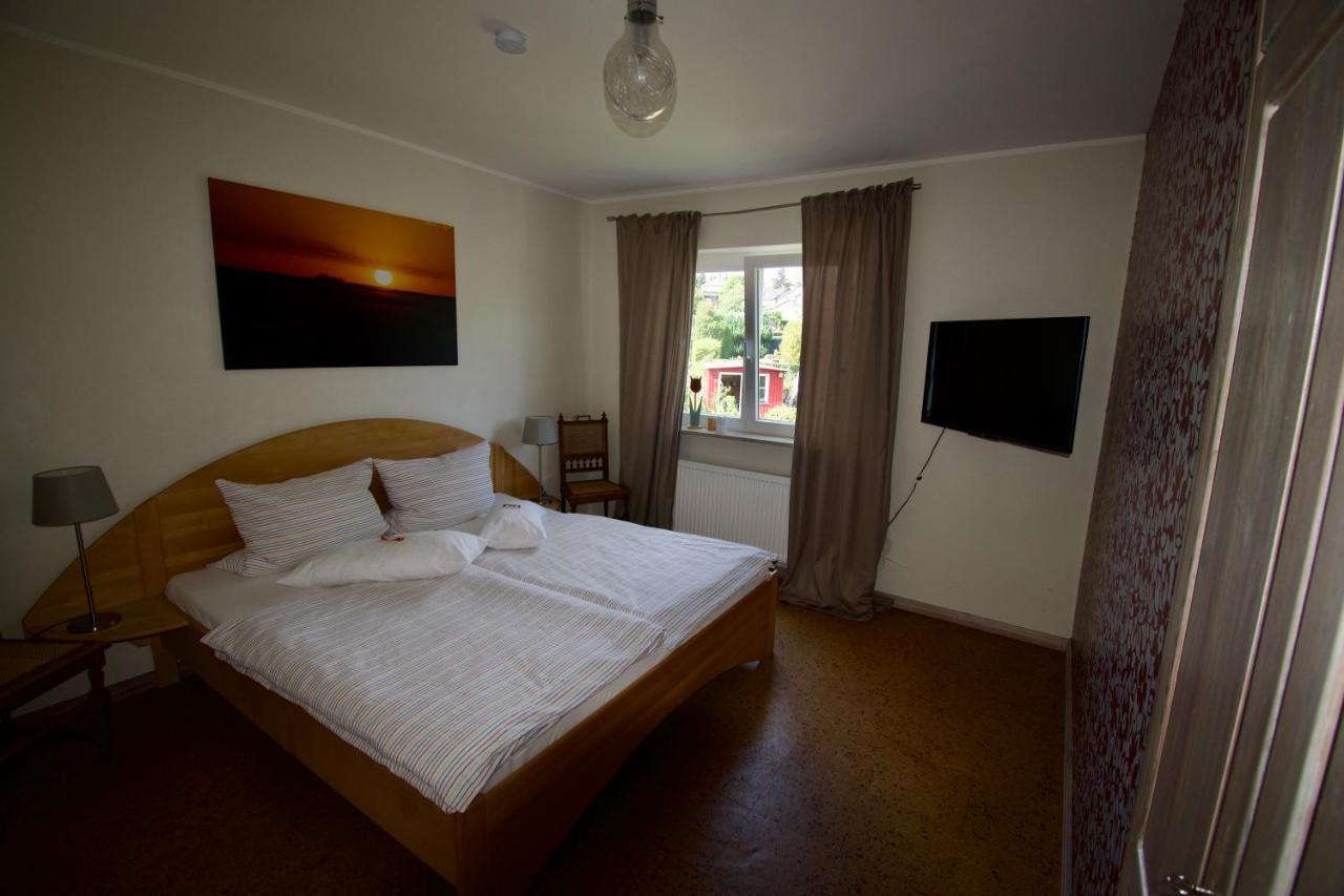 Ferienwohnung Eifelmittendrin Waxweiler Exterior foto